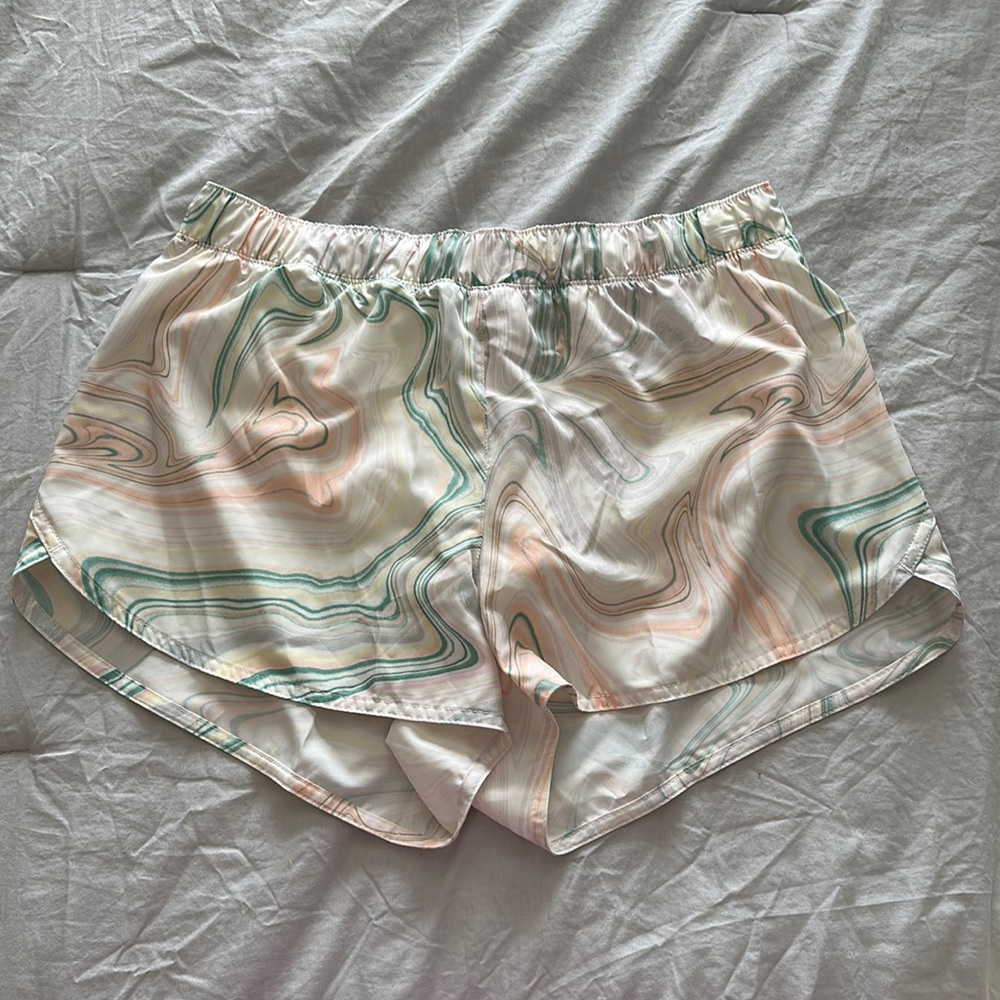 Old Navy Women’s Marble Print Pull On Shorts Stretch Tech Dry Quick